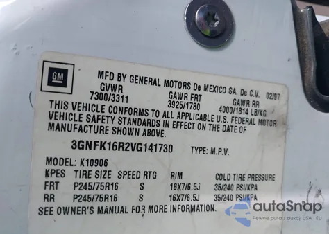 1997 Chevrolet Suburban 1500 из США, поврежденный, VIN 3GNFK16R2VG141730